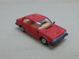 Modellauto Corgi Triumph Acclaim HLS rot gebraucht