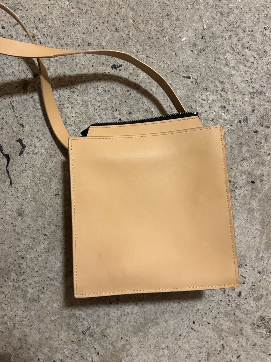 Borse da donna: Sac à main Labienhecha cuir beige occasion – Usato da Vevey venduto da lau_c6mw 3