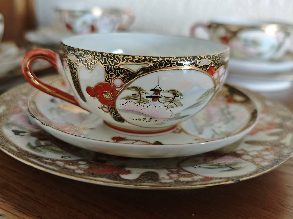 Set di piatti: Antikes Porzellan  – Usato da Herzogenbuchsee venduto da M86V8 2