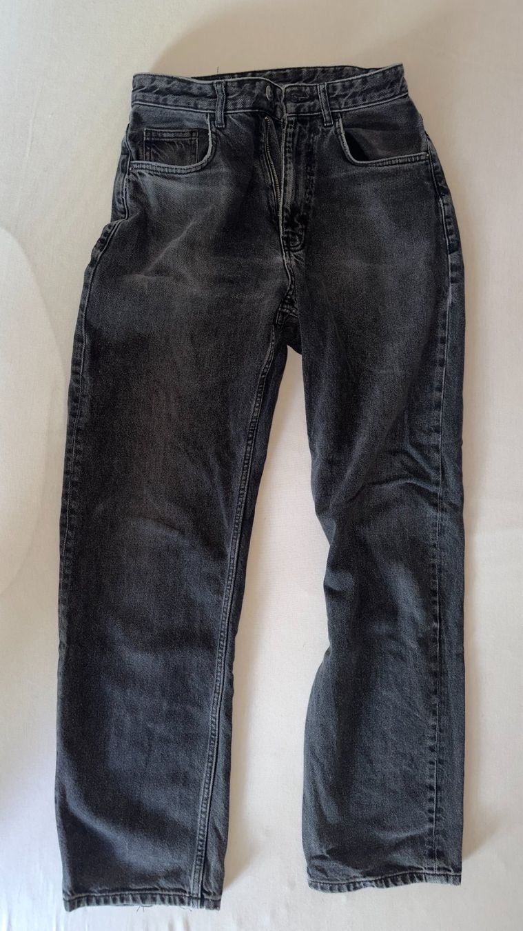 Bershka Jeans: Bershka Jean Schwarz – Usato da Thun venduto da mas_p66x 1
