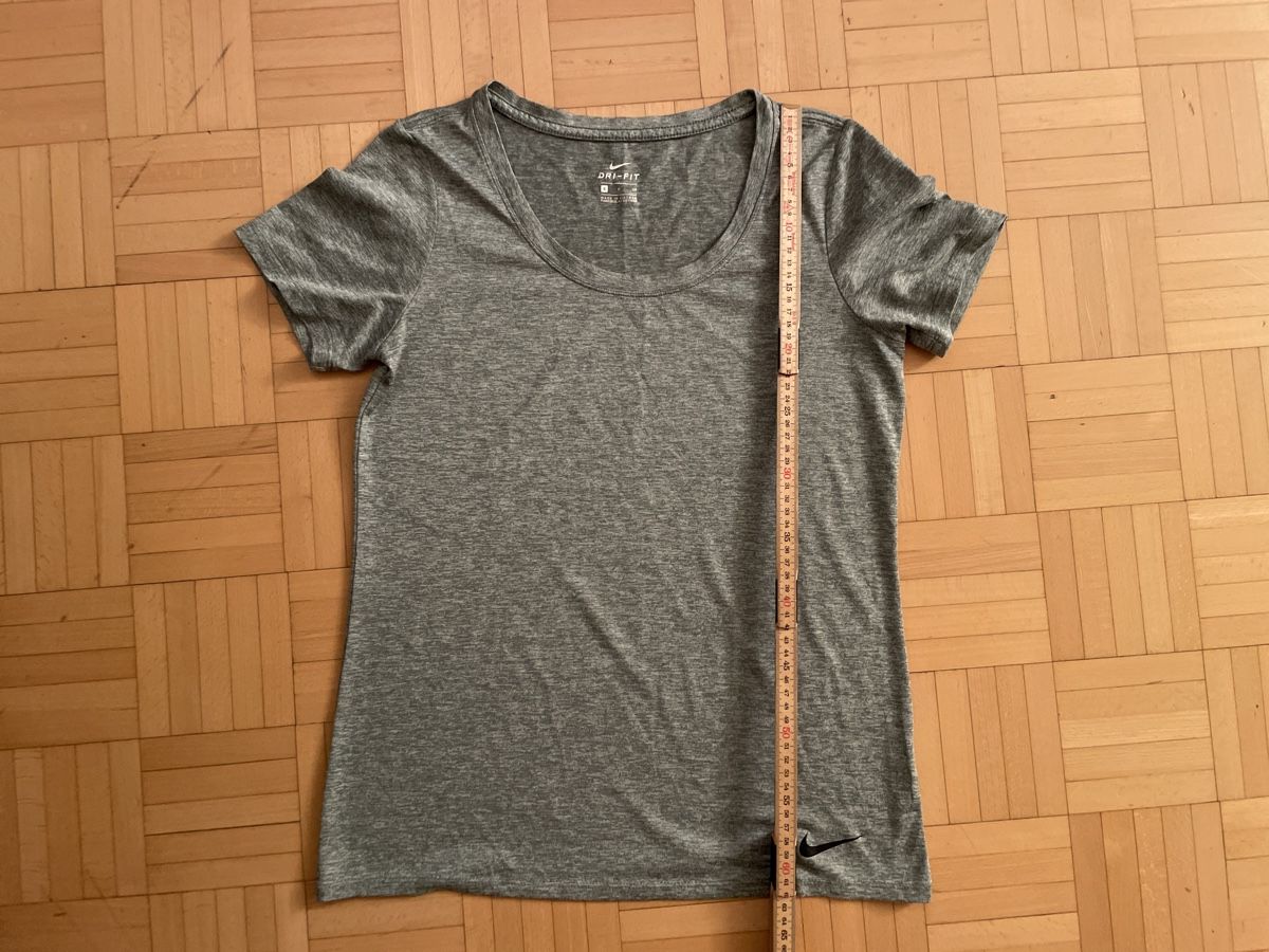 Nike T-Shirts: Nike Dri-Fit Shirt S – Gebraucht aus Basel von pilzliii 1