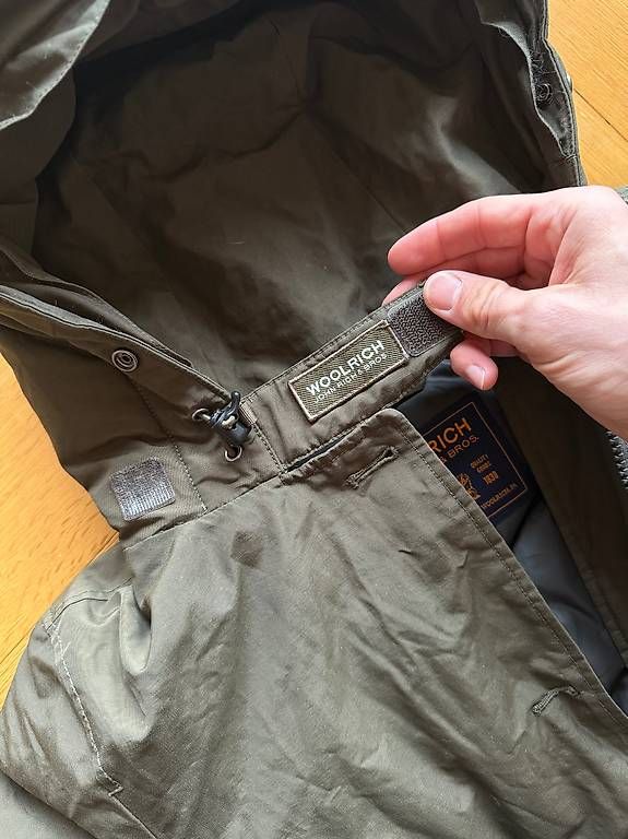 Jacken: Woolrich Winterjacke | Olivgrün – Gebraucht aus Basel von rkvasina 1