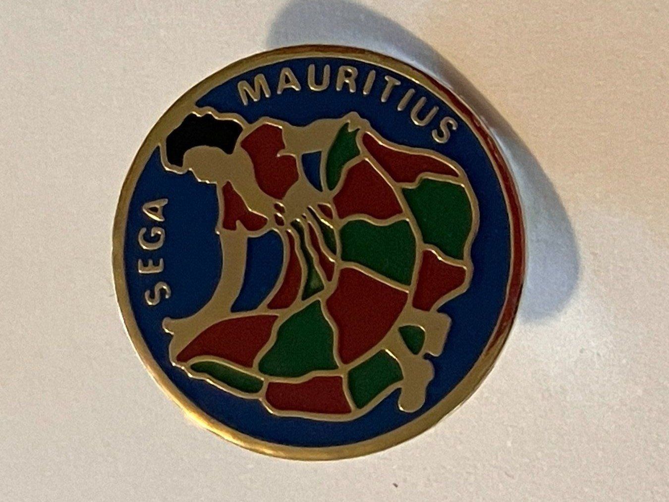 Placchette & Badge: 1 Pin Sega Mauritius – Usato da Basel venduto da djwwpp