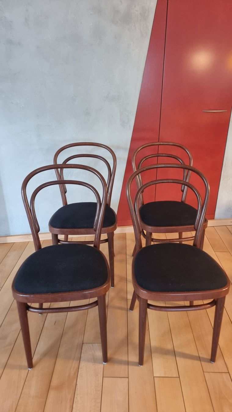 Thonet Chaises: 4 gepolsterte Thonet Stühle – D'occasion à Thun par Enzo12