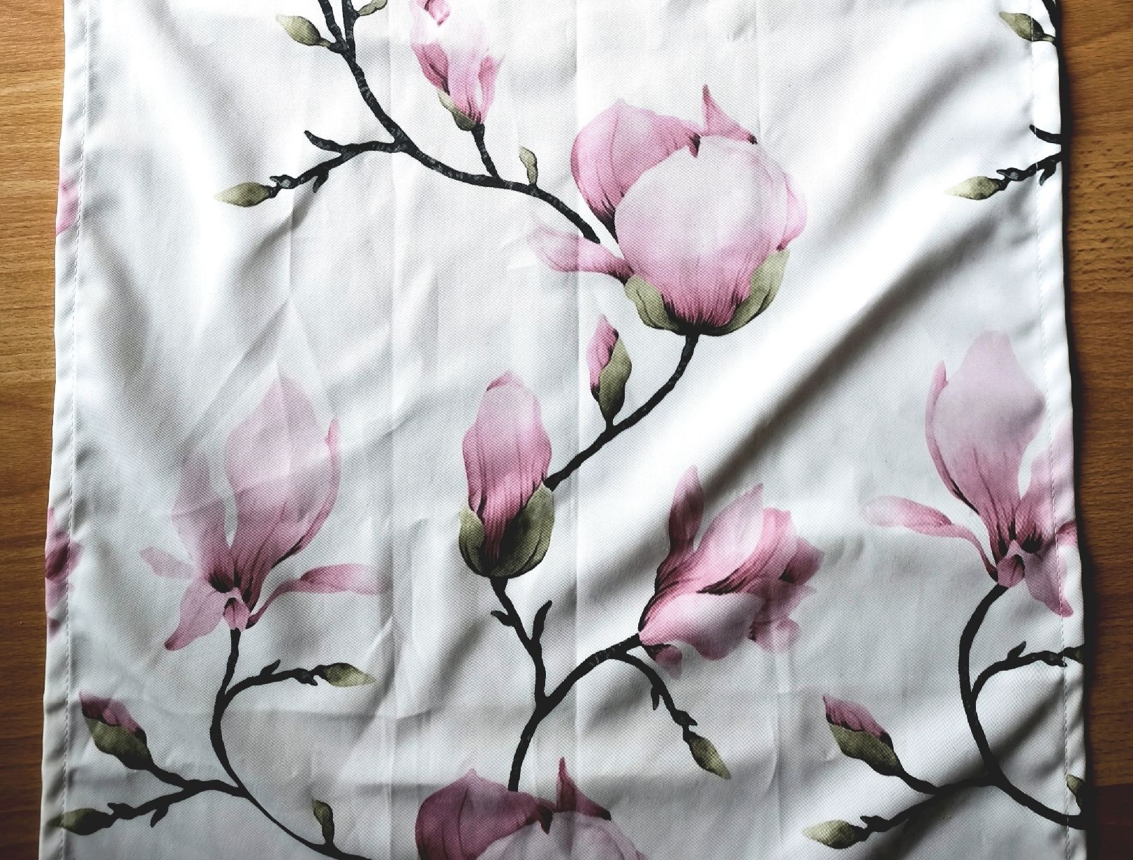 Altra biancheria da tavola: Tischläufer mit Magnolienmuster, 41x154cm – Usato da Horw venduto da kse_cmd6 1