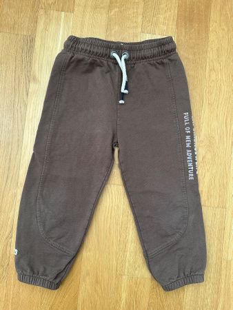 Kinder Jogginghose braun mit Kordelzug guter Zustand