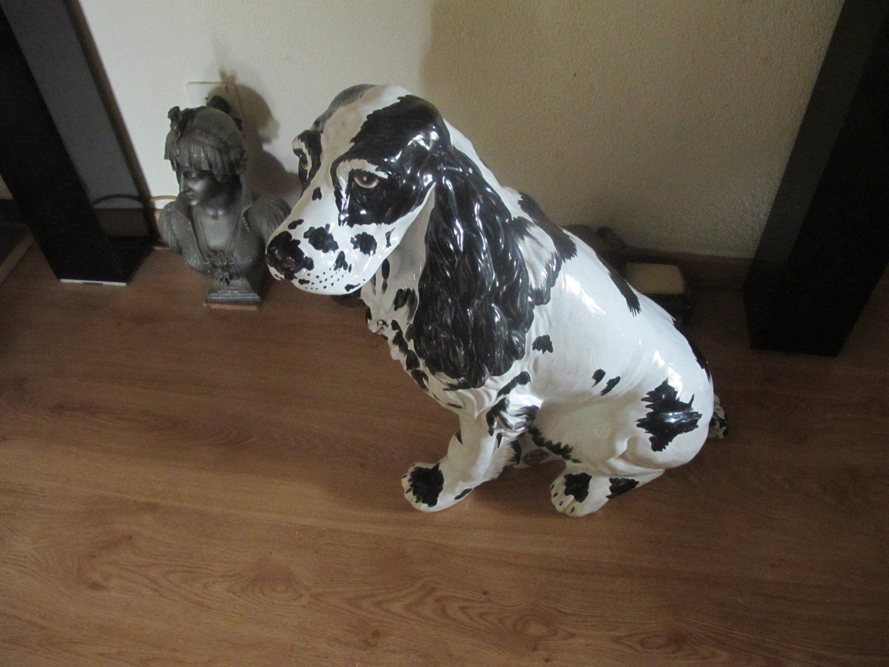 Sculture & Statue: Englischer Cocker Spaniel Weiss schwarz Keramik Gross Schwer – Usato da Altnau venduto da LinaAuktion 8