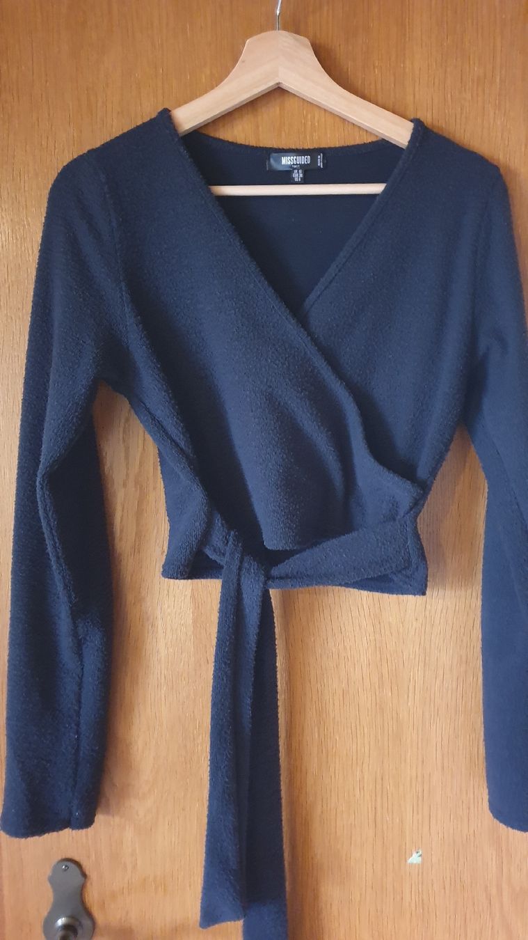 Maglioni & Felpe: Schwarzer Wickelpulli Grösse 38 Missguided – Usato da Gränichen venduto da mic_x2zf
