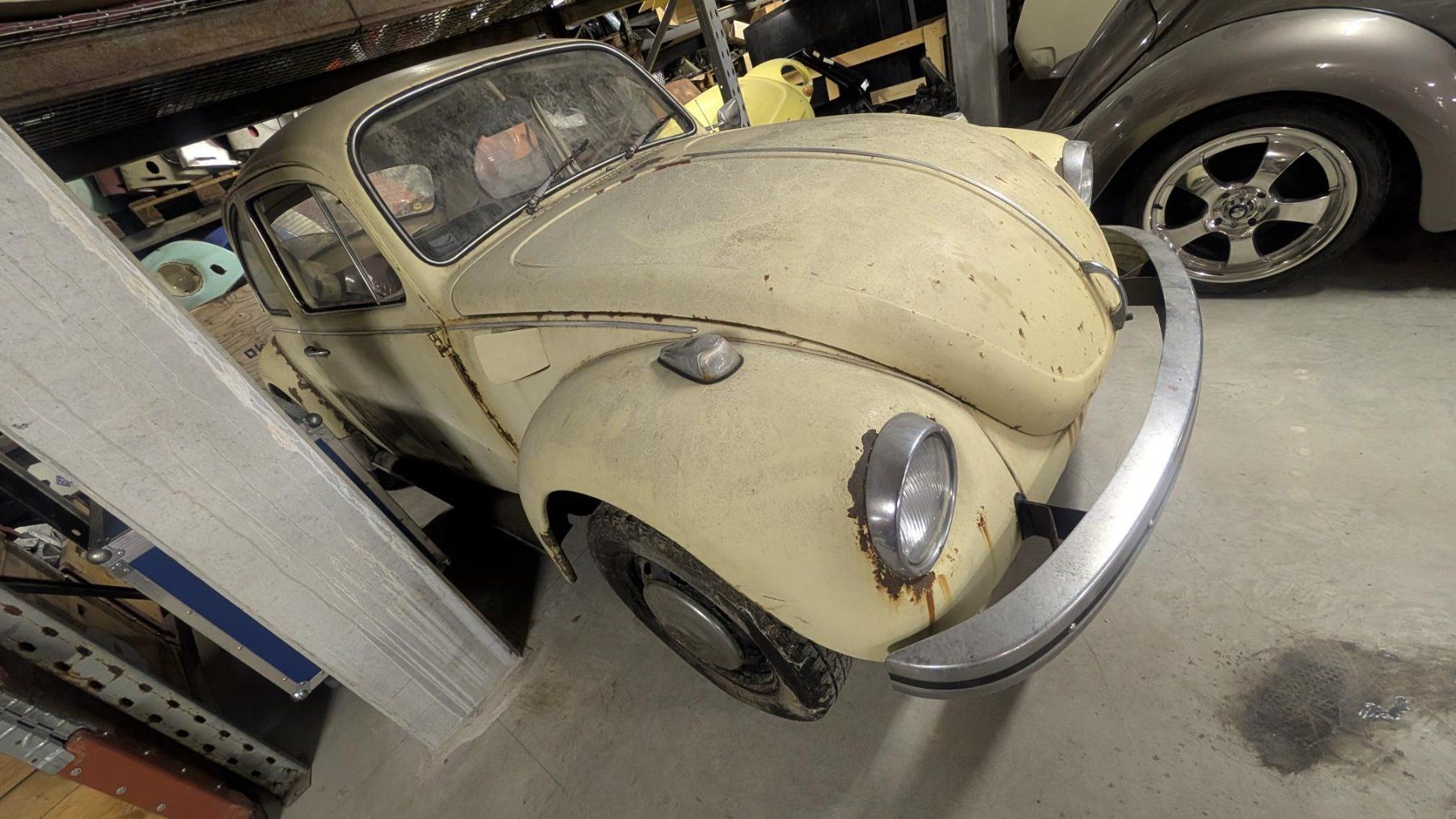 VW Automobili: VW Cox Käfer 1302S – Difettoso da Céligny venduto da Taototo73