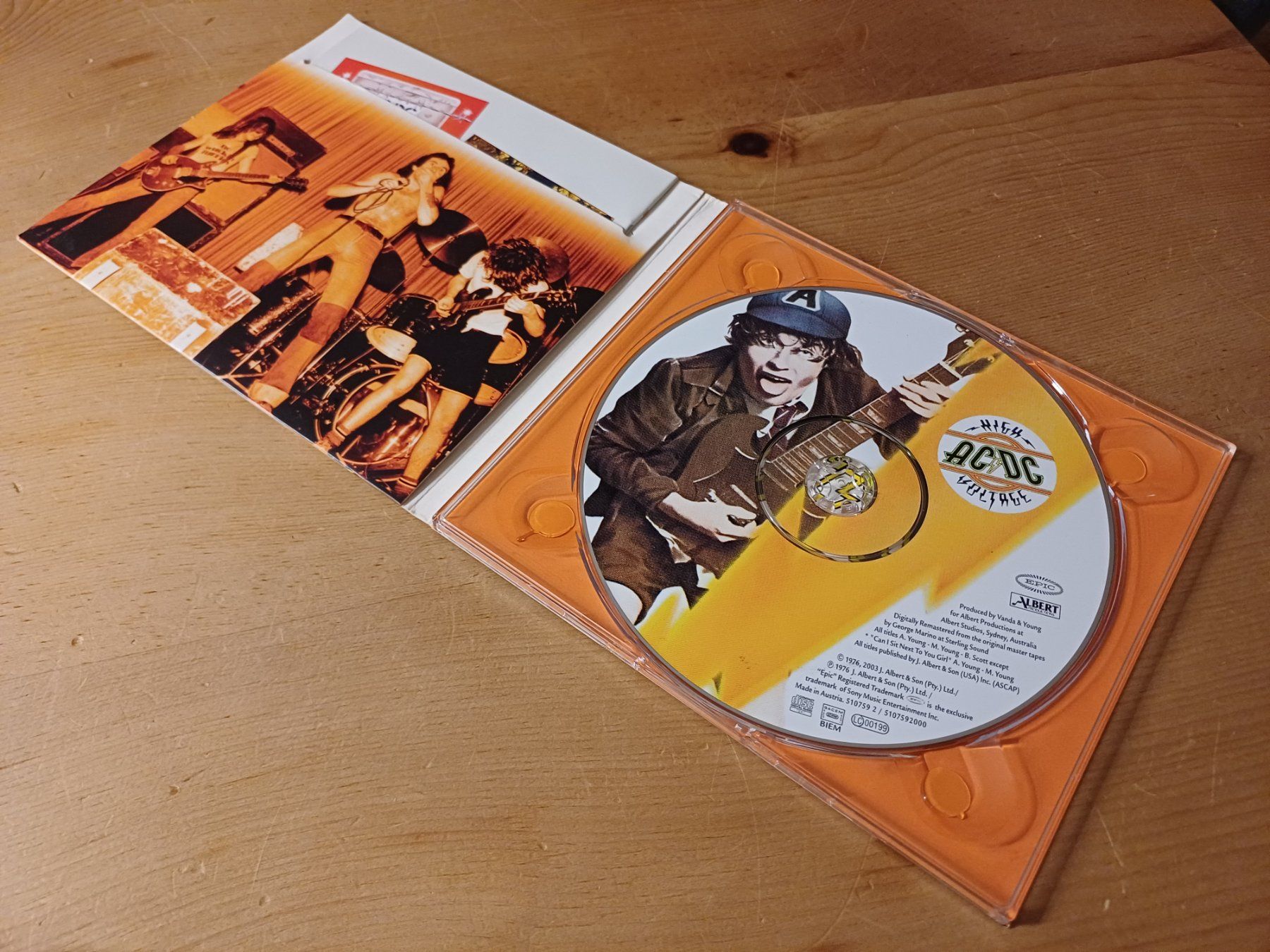 CD: AC/DC: High Voltage (Remasters) – Usato da Jona venduto da Rreto71 3