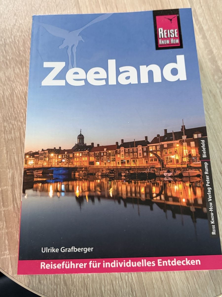 Libri: Reiseführer  – Usato da Tagelswangen venduto da Gizzmo..77