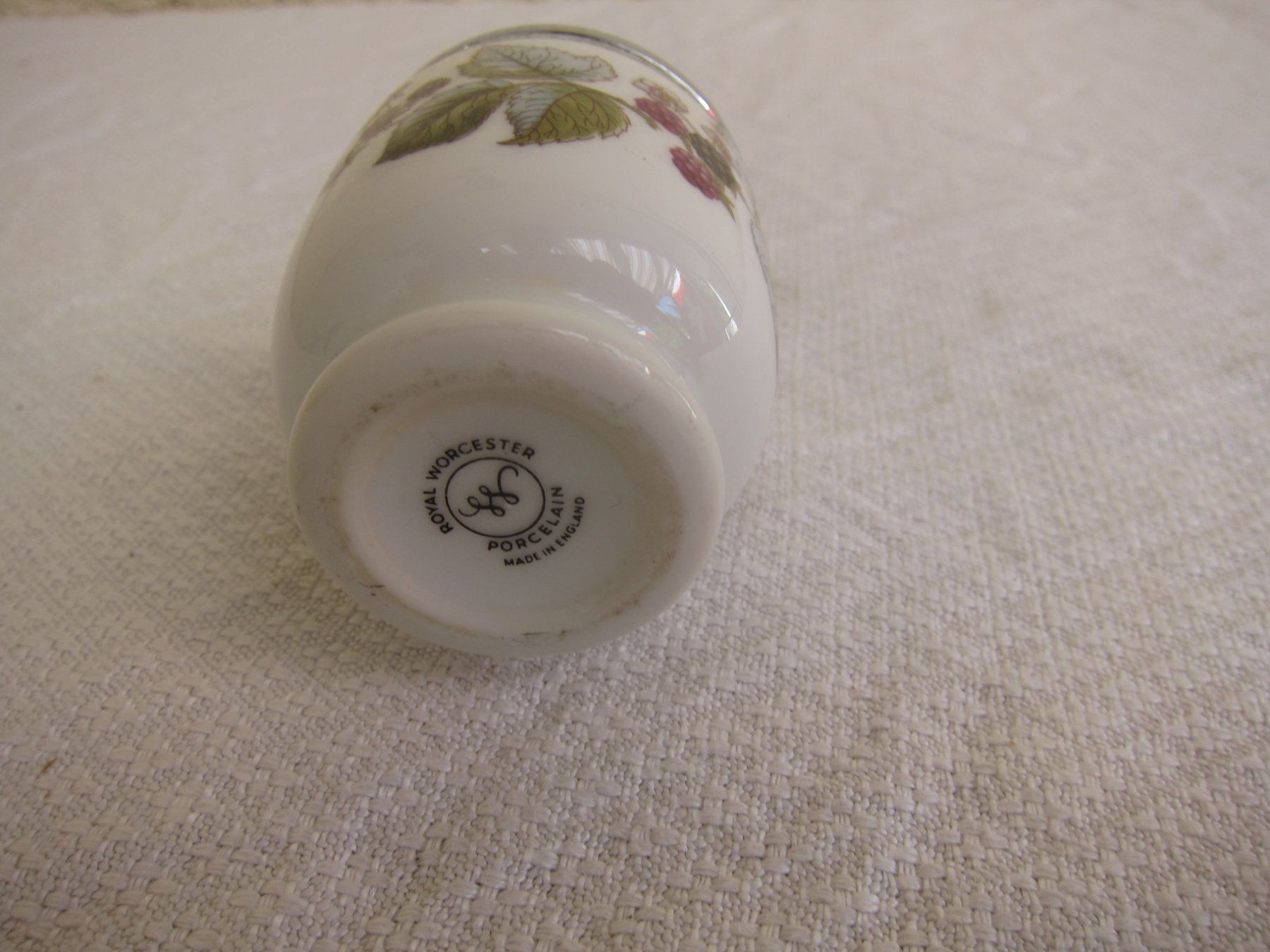 Autre vaisselle: Eggcoddler Royal Worcester 3er Set Blumenmuster – D'occasion à Regensdorf par Eri8057 9