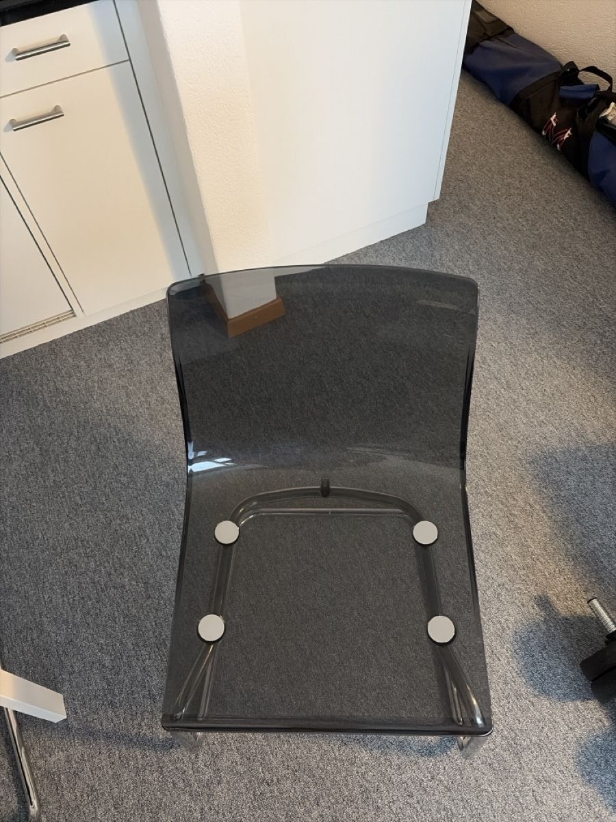 Ikea Tischset: Tisch mit Stühlen 75x125 transparent Kunststoff  – Gebraucht aus Einsiedeln von vad_65bf 3