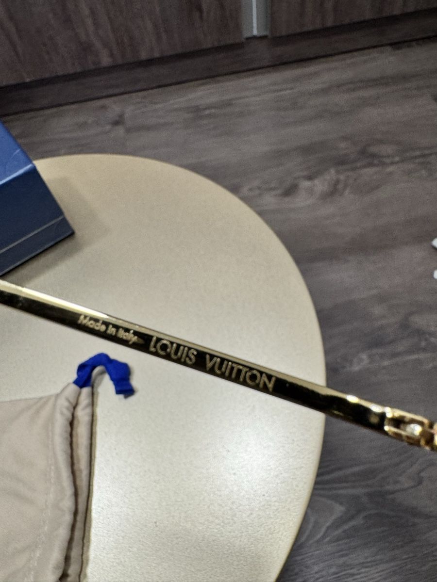 Louis Vuitton Occhiali & Lenti: Louis Vuitton Sunglasses Gold Aviator, new – Nuovo (secondo la descrizione) da Thonex venduto da Lux_brands01 4