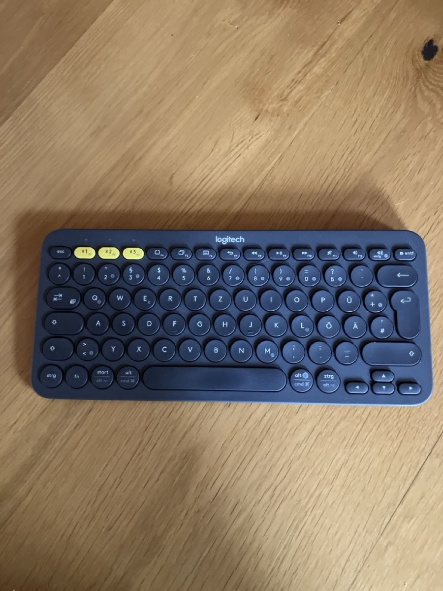 Logitech Tastiere: Logitech Bluetooth Tastatur – Usato da Aathal-Seegräben venduto da Butterflynati