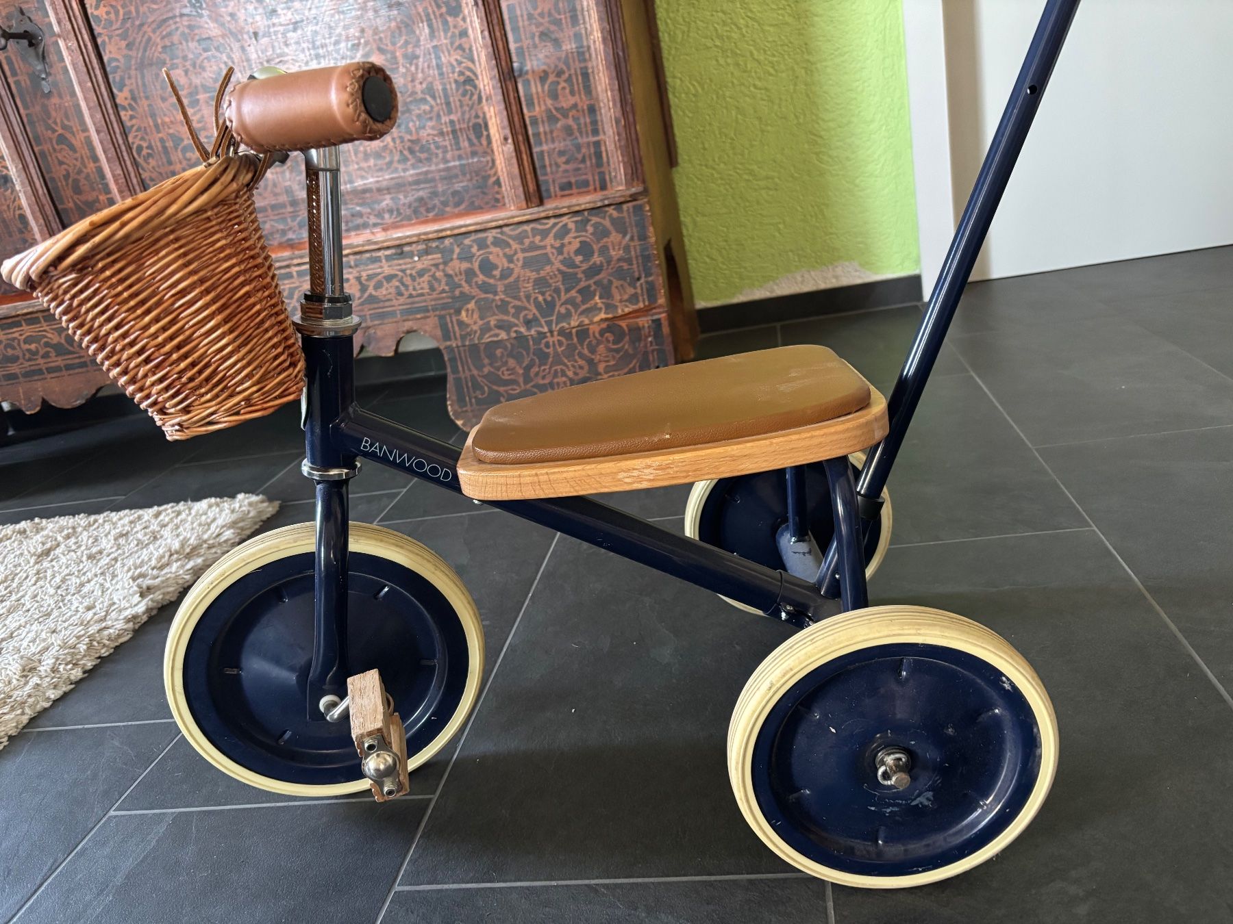 Banwood Véhicules pour enfants: Dreirad mit Schiebestange und Korb – D'occasion à Arnegg par nTouni 2