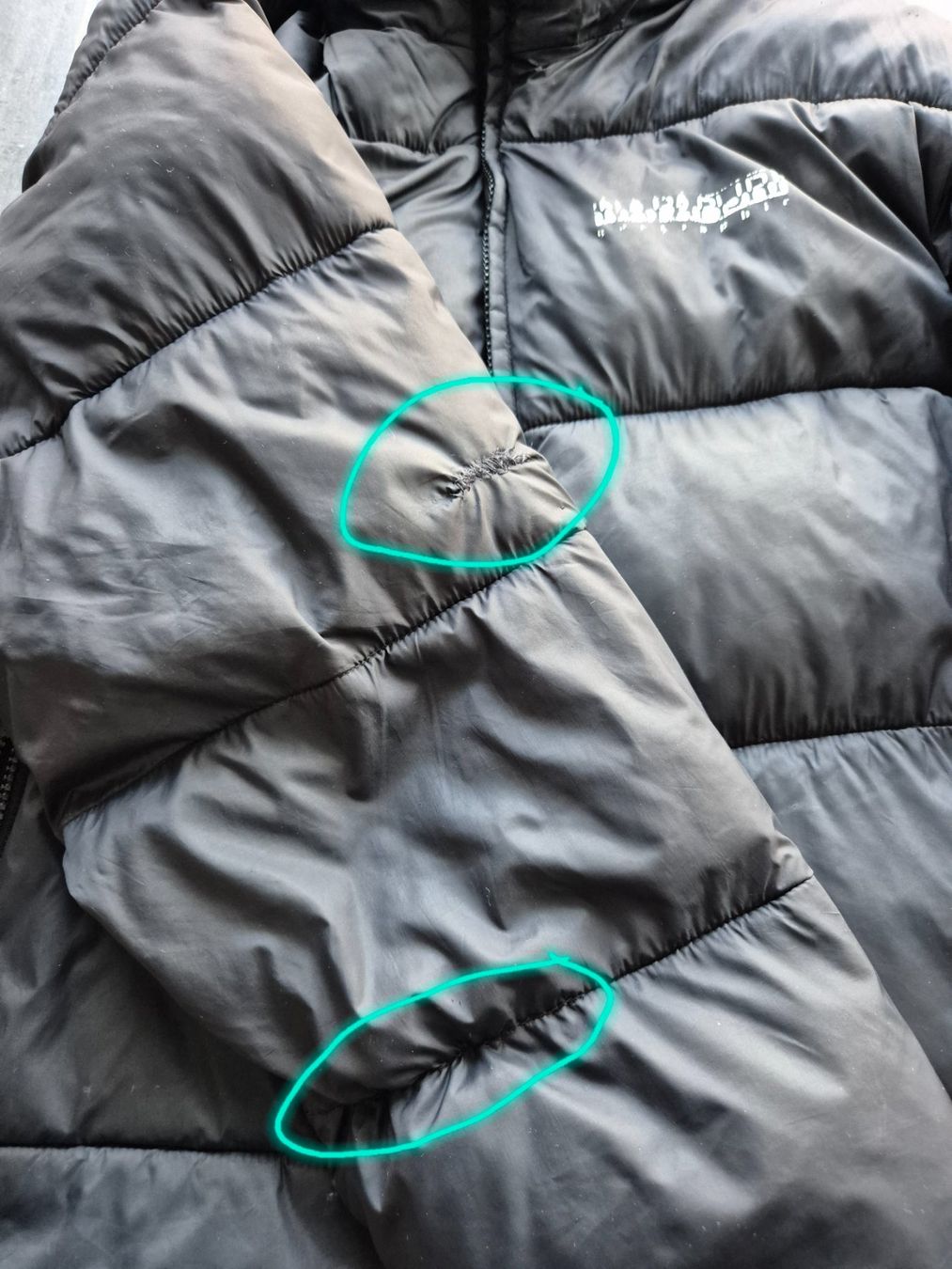 Napapijri Giacche: Winterjacke Napapijri, schwarz, Grösse M – Usato da Otelfingen venduto da alles-ab-einem-Fr. 5