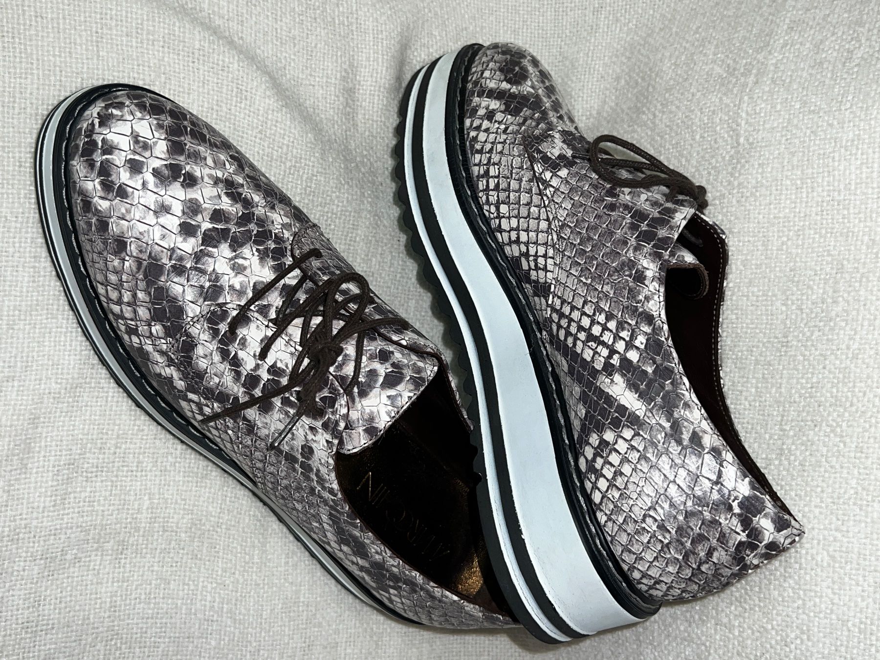 Marc Cain Damenschuhe: Schicke MARCCAIN Schnürschuhe Grösse 39 Plateau – Gebraucht aus Ebikon von jogger69 7