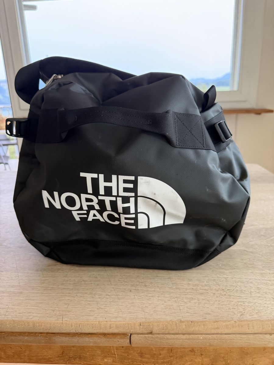 North Face Borse: The North Face · BASE CAMP DUFFEL - L – Nuovo (secondo la descrizione) da Meierskappel venduto da Ticino-Girl