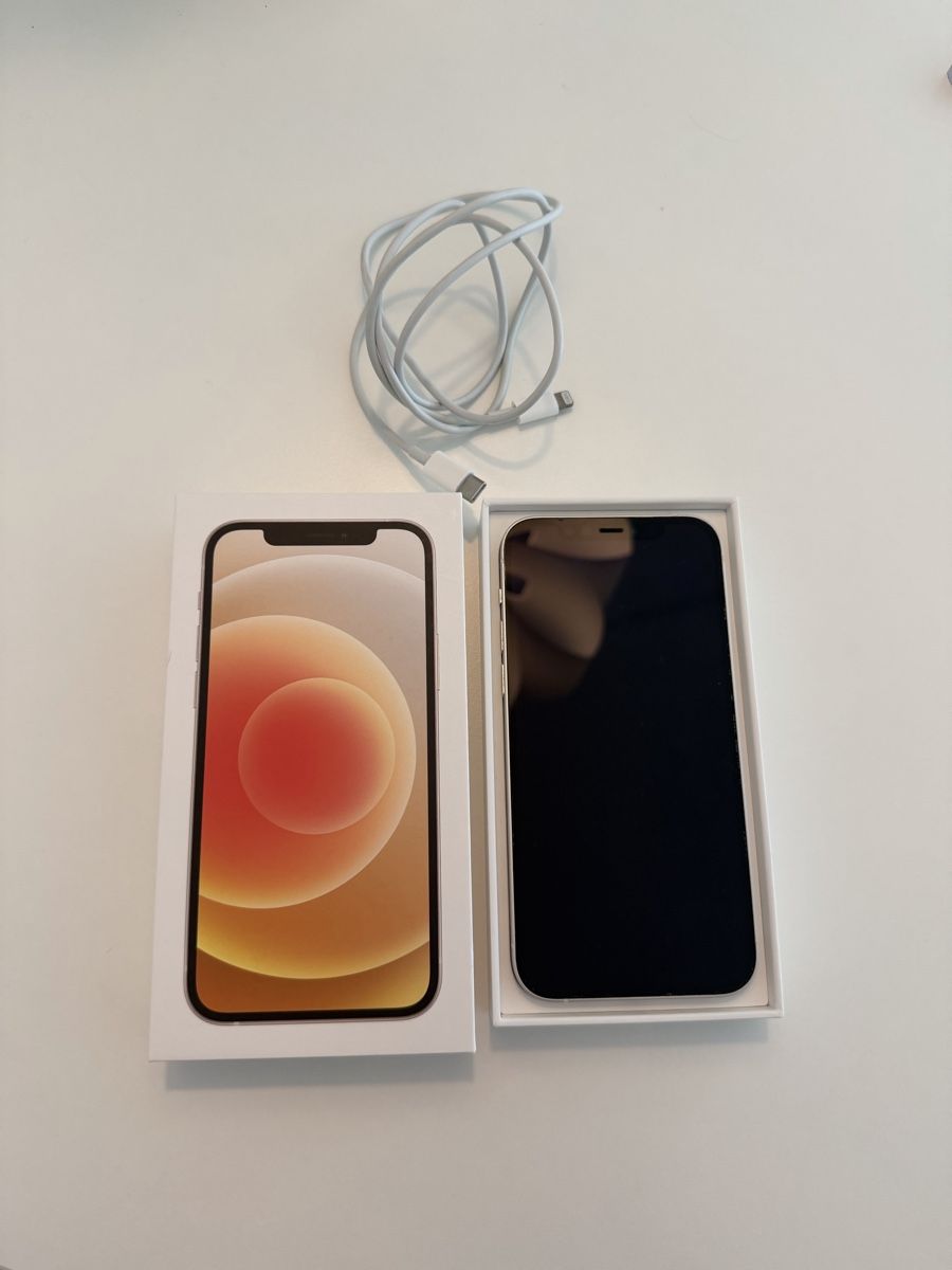 Apple Telefoni cellulari / Smartphones: iPhone 12 Weiss 64GB inkl. Ladekabel – Usato da Luzern venduto da smilla.f