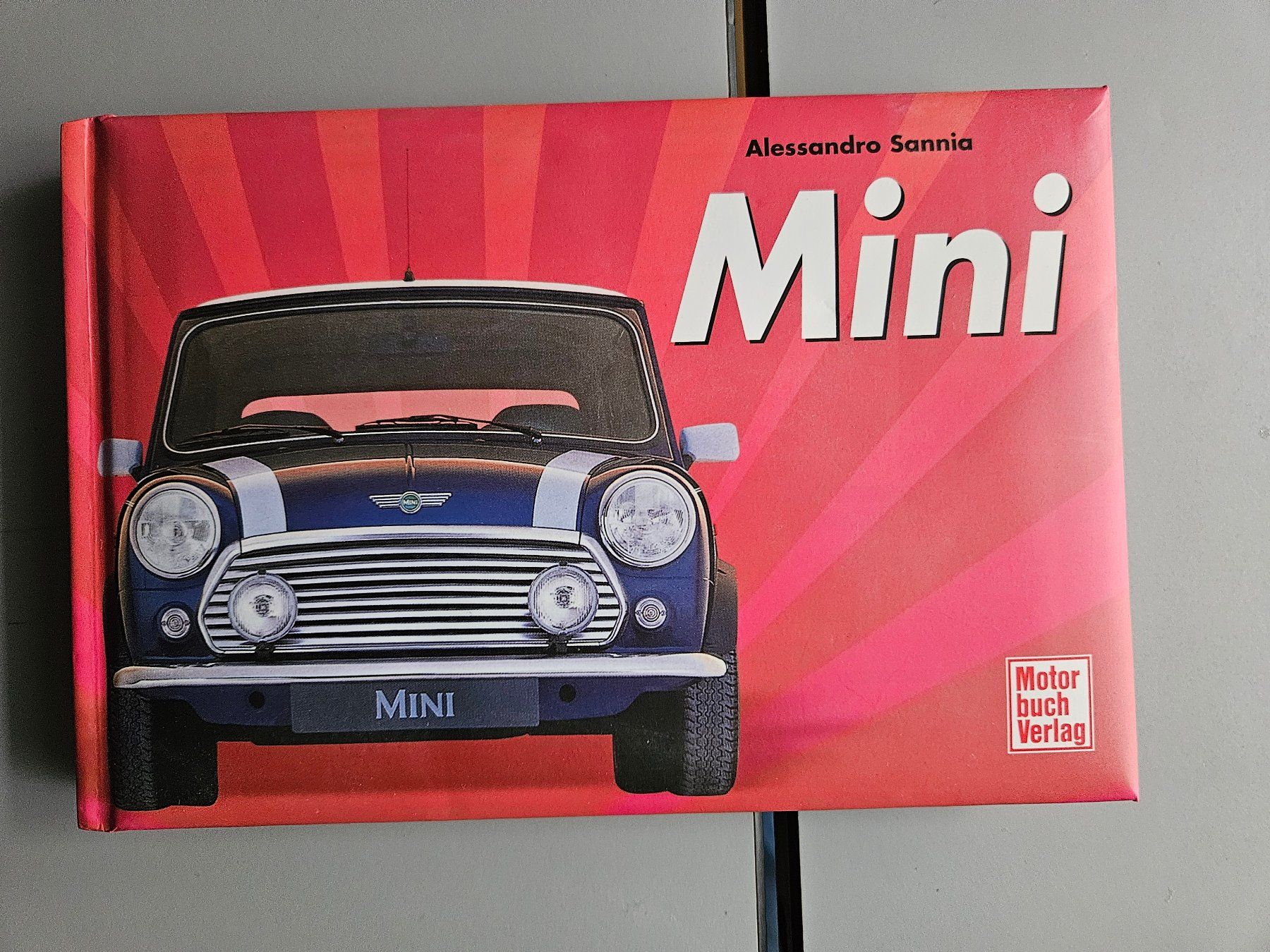 Bücher: Autobuch "Mini" – Gebraucht aus Langendorf von Bruenu