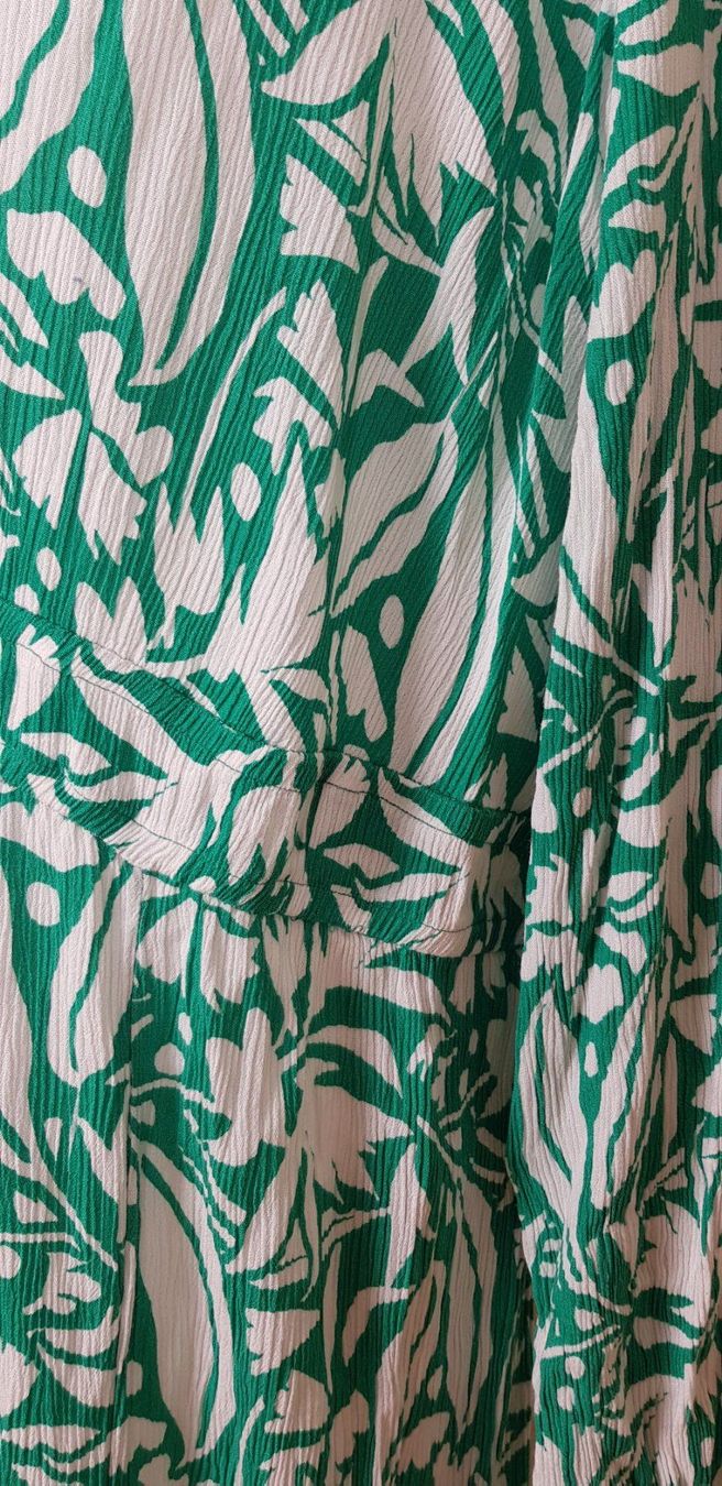 Vestiti: Kleid, Kiabi, Vorderschlitz, Gr. 48 50 52 – Usato da Uster venduto da Astral 2