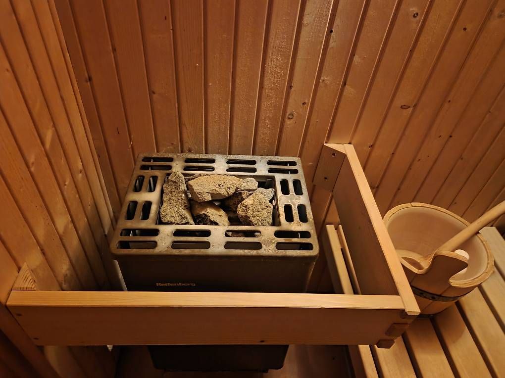 Sauna & Zubehör: Holzsauna – Gebraucht aus Zug von rom_xfx8 2