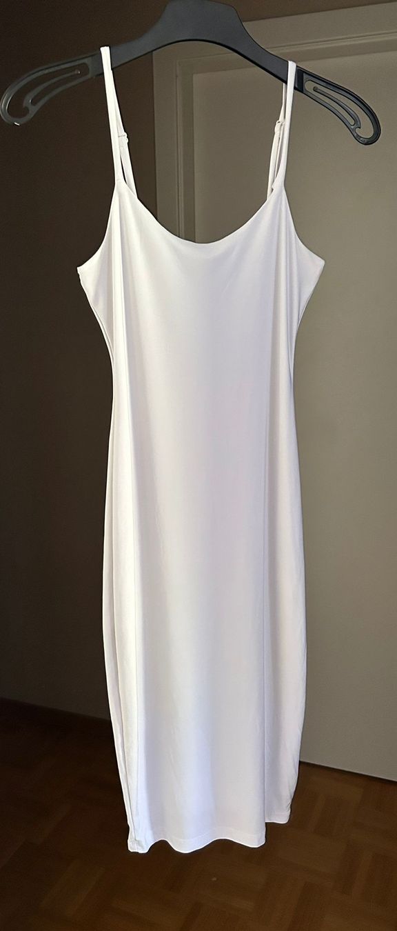 Kleider: Robe blanche longue Fashionnova taille S – Neu (gemäss Beschreibung) aus Versoix von aline_b