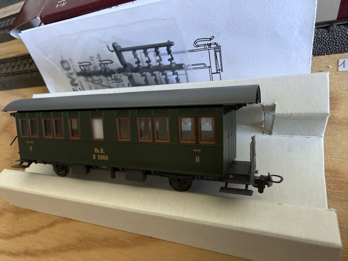 Bemo Modelleisenbahnen: Bemo 3230 140 RhB B 2060 H0m – Defekt aus Morrens VD von YannD02 2