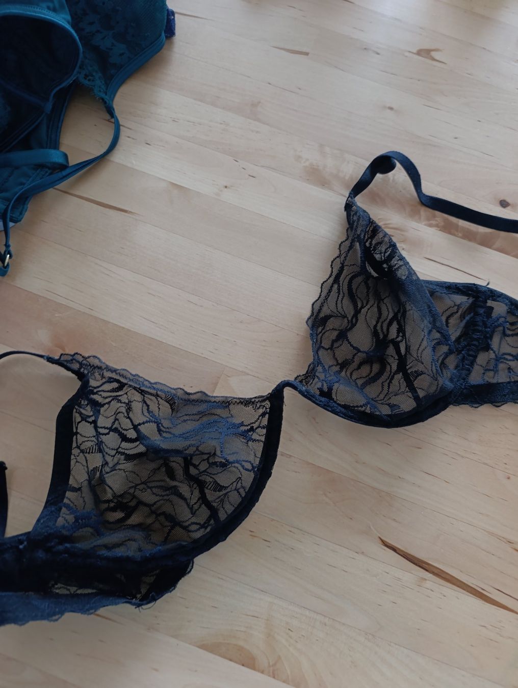 Altra biancheria intima: Plusieurs Soutien-gorge – Nuovo (secondo la descrizione) da Fribourg venduto da del_hp6t 3