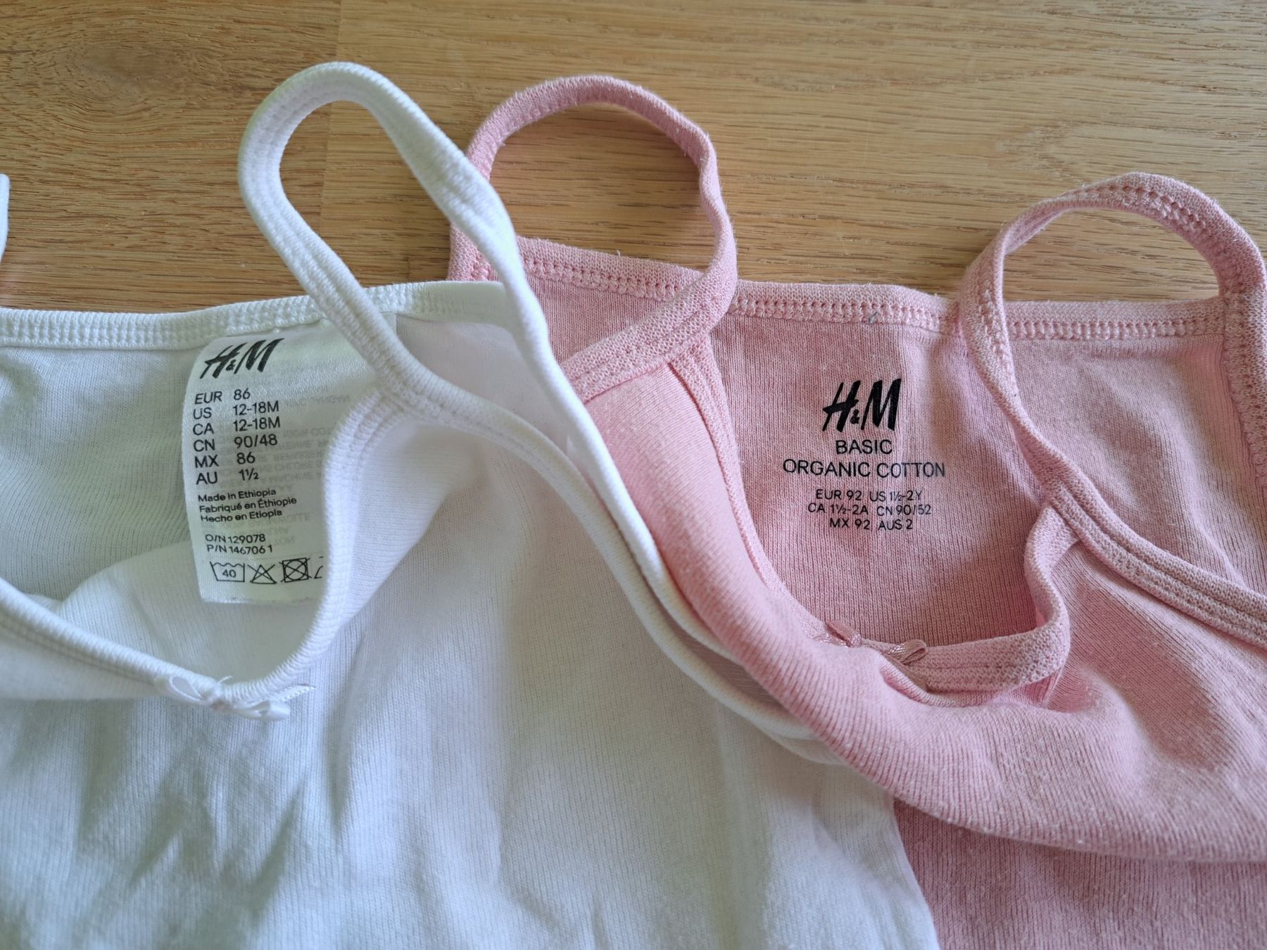 H&M Lotti & Set di vestiti: Sommer Set: 2 Bodys & Leggings, Gr. 92 – Usato da Bergdietikon venduto da Staphylococcus 2