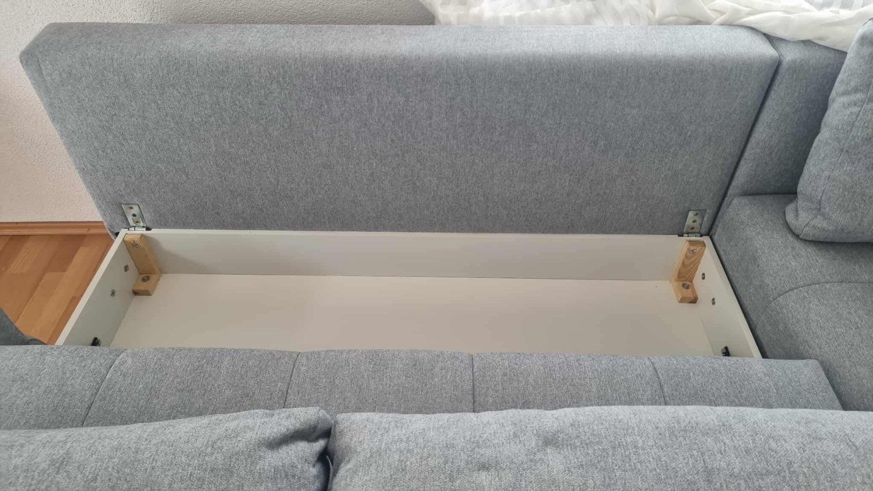 Divani: ECKSOFA (Excellent condition and very accomodating) – Nuovo (secondo la descrizione) da oberengstringen venduto da ahm_8cyw 2