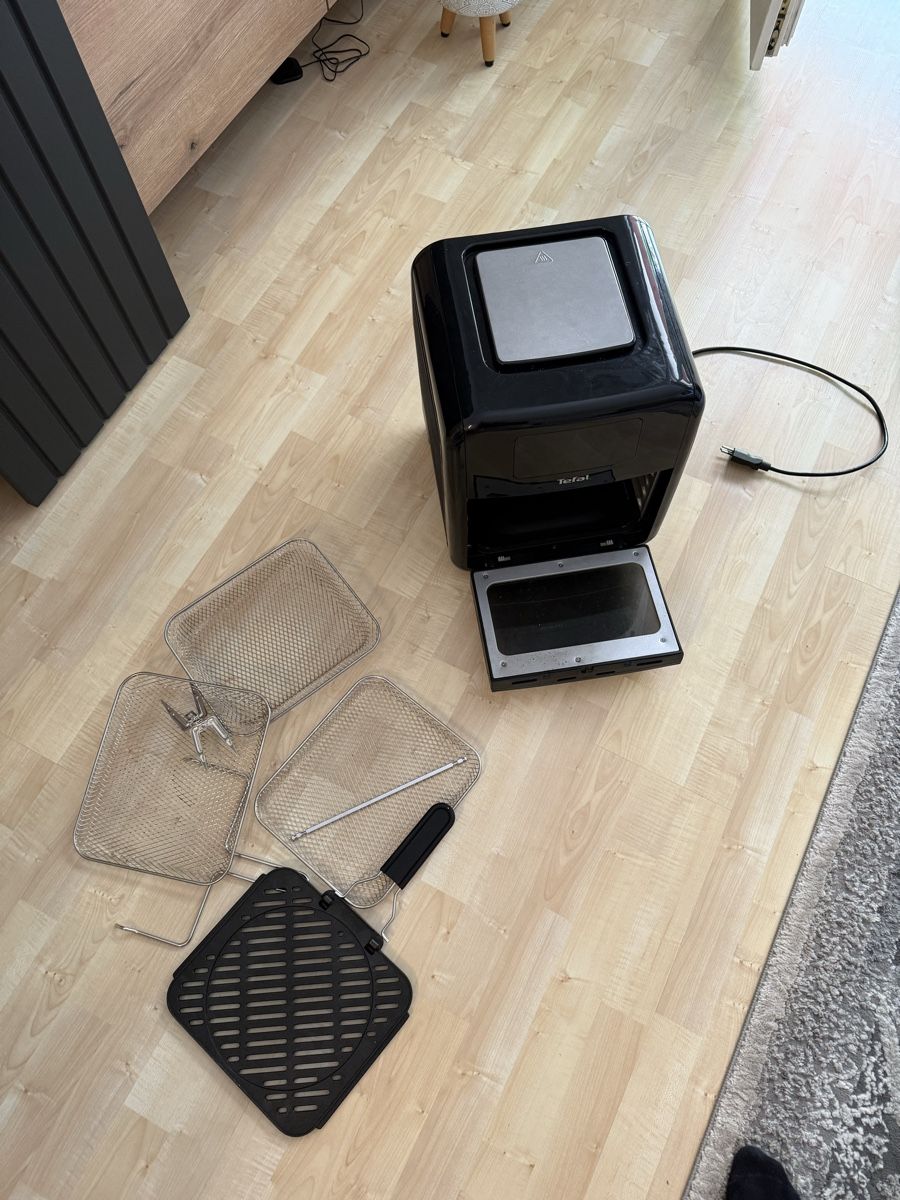 Tefal Elettrodomestici da cucina: Tefal Heissluftfritteuse  – Usato da Nohl venduto da ron_8pml