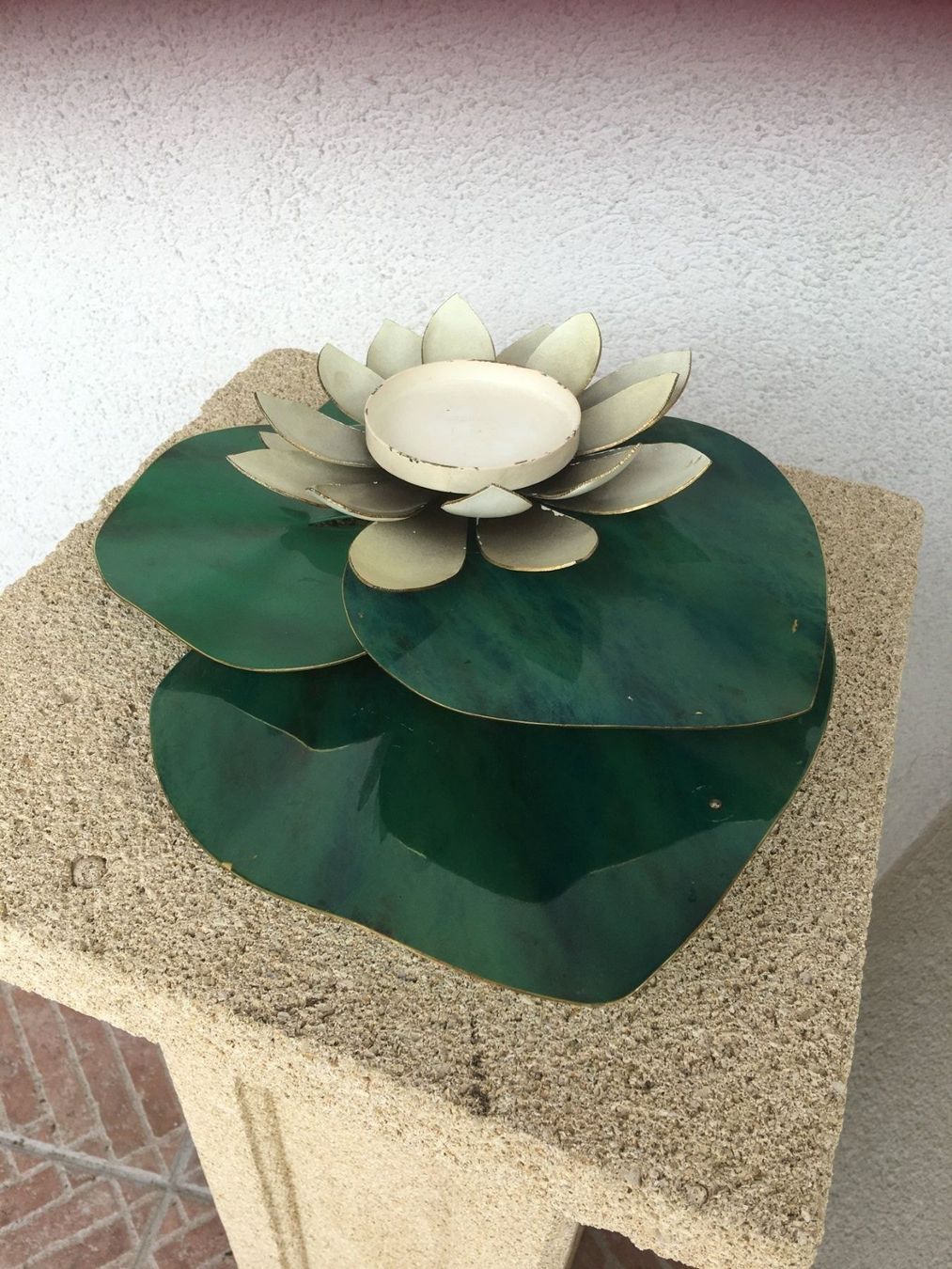 Tutte le decorazioni: Support à vase, bougeoir, .... – Usato da La Croix (Lutry) venduto da Sporades 2