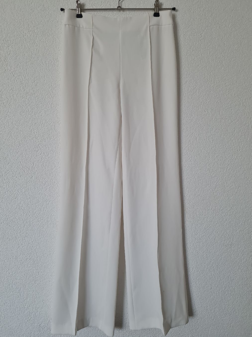 Zara Pantaloni: Weisse elegante Marlenehosen  – Nuovo (secondo la descrizione) da Spreitenbach venduto da jugend