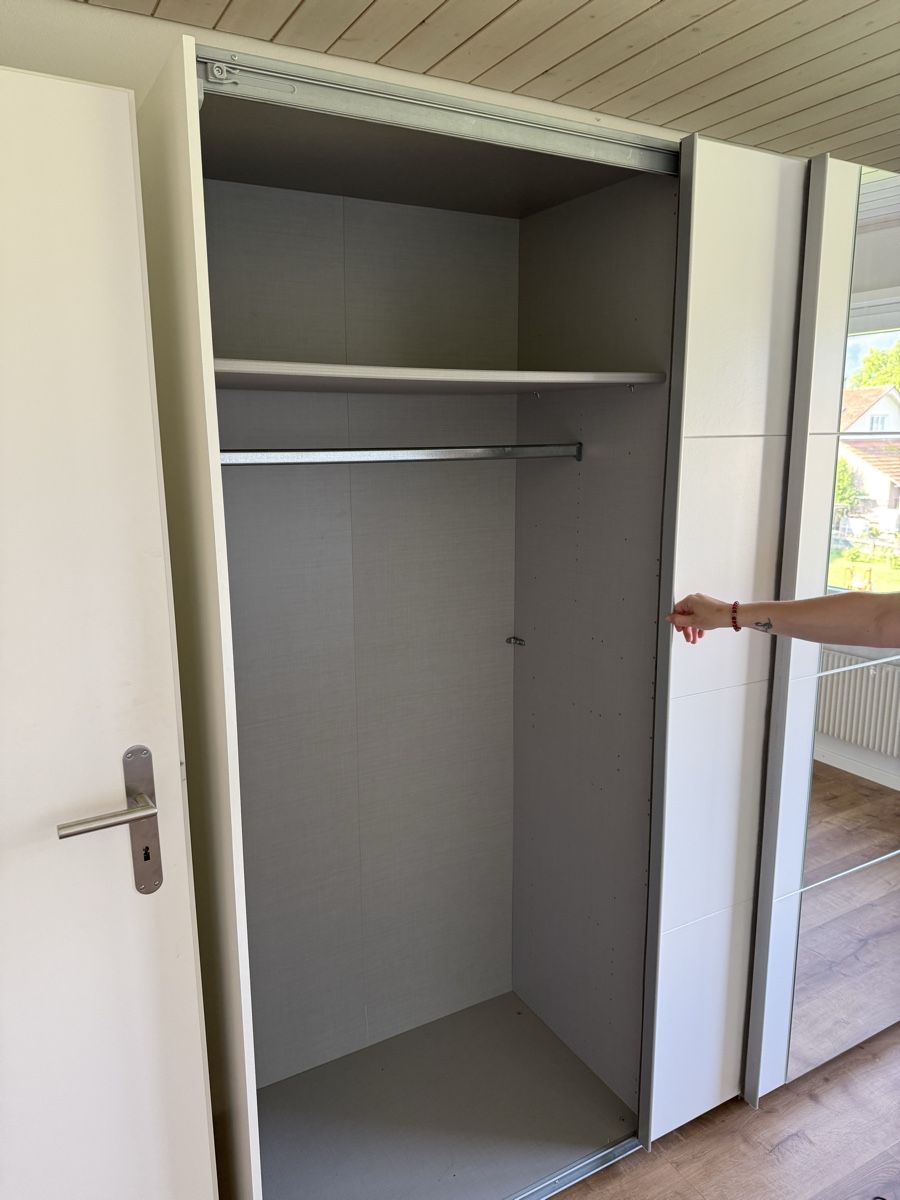 Armadi: Jelomolo grosser Schrank zu verschenken – Usato da Widnau venduto da and_d2ts