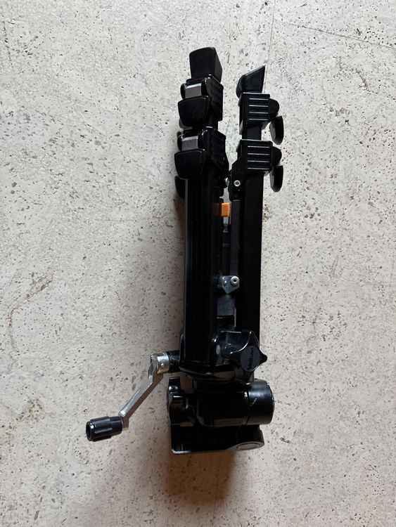 Velbon Treppiedi & Teste: Velbon mini-F Tripod, sturdy and compact – Usato da Davos Platz venduto da jbarcik 2