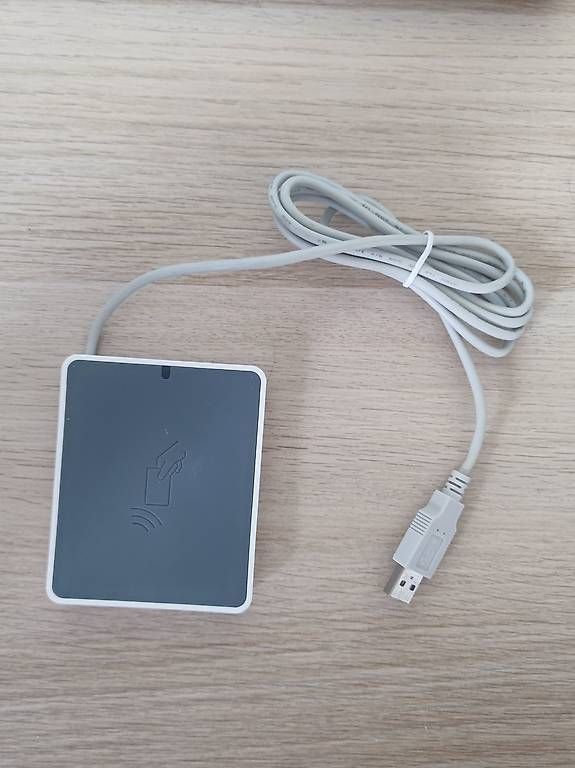 Lettori di schede: Lecteur NFC USB – Usato da Vevey venduto da Jimmy.D