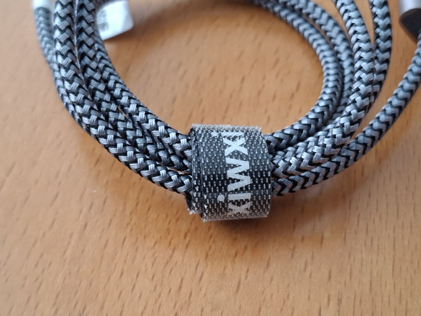 Cavi: USB-C/Lightning Ladekabel mit Apple Watch Ladepad neu – Nuovo (secondo la descrizione) da Uster venduto da mak_mw2n 2