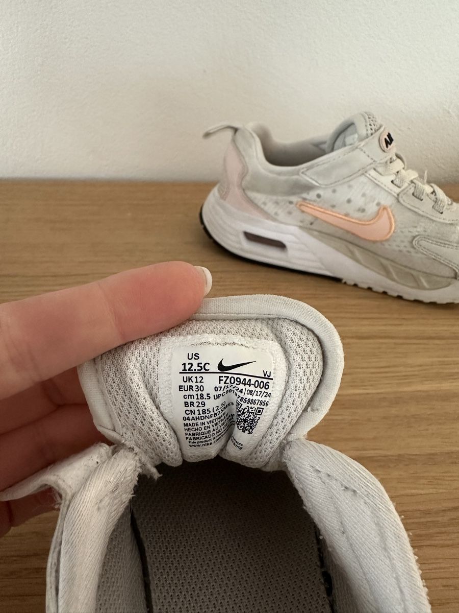 Nike Scarpe per ragazze: Nike Airmax Sneaker Gr. 30 – Usato da Rudolfstetten venduto da dan_l9yq 1