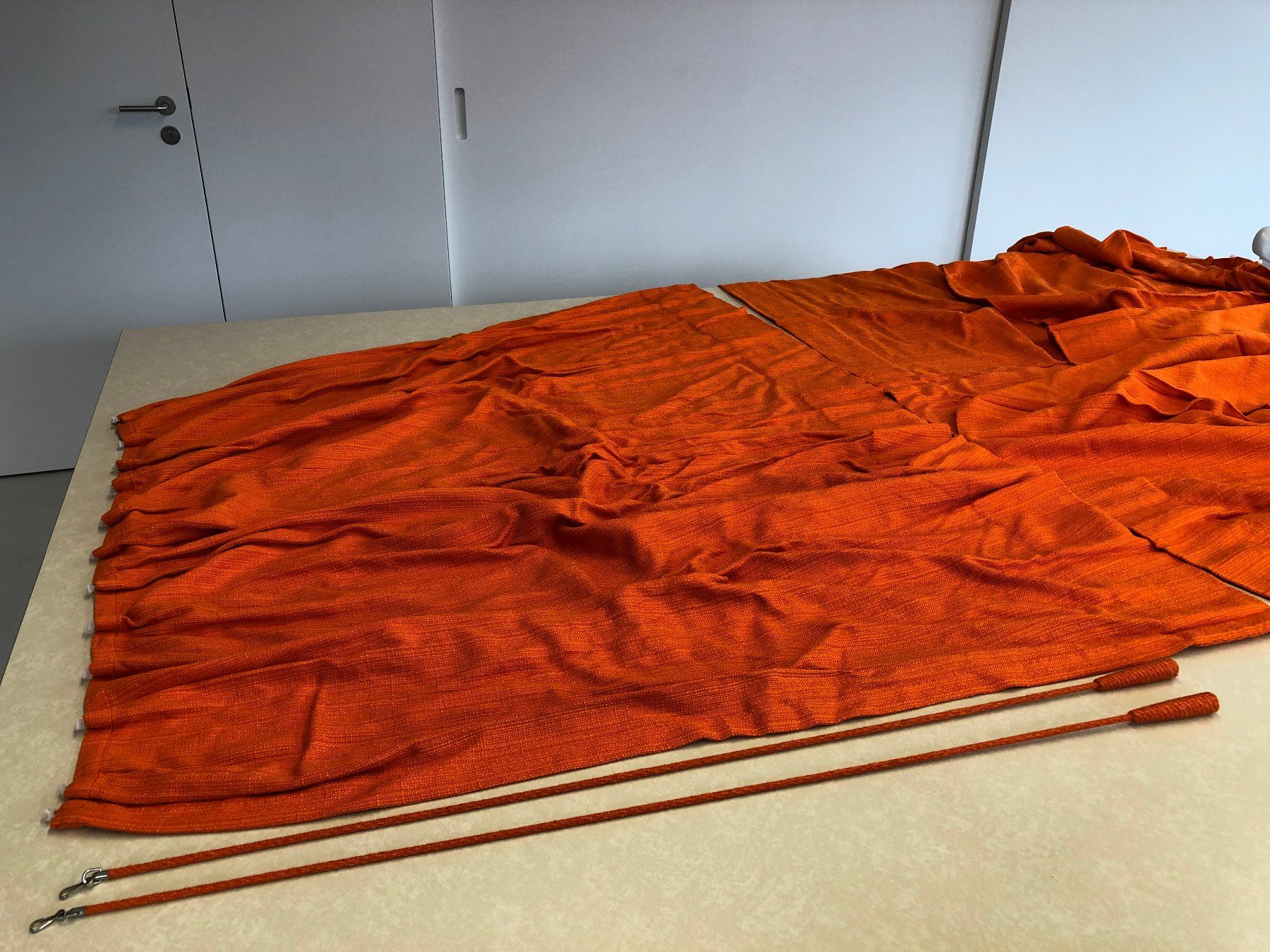 Vorhänge: 4 Übervorhänge orange - Leinen-Woll-Gewebe – Gebraucht aus Balzers von Bastlerherz 4