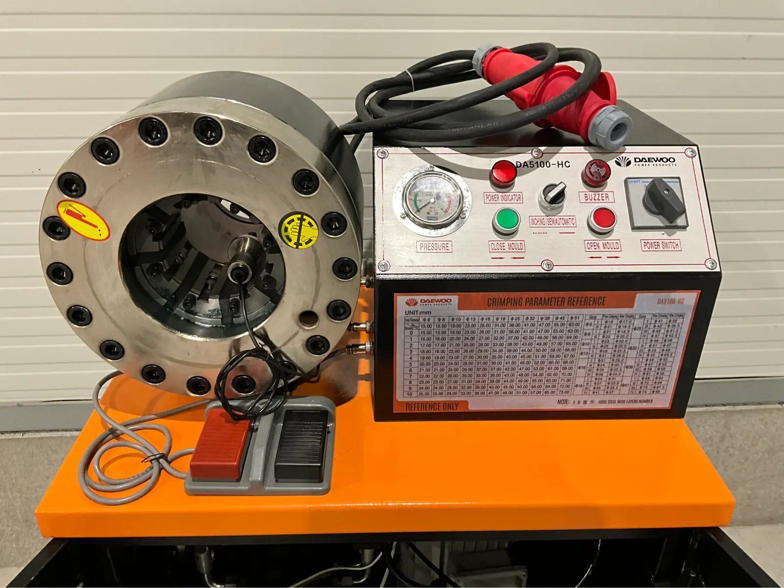 Daewoo Tutte le macchine: AKTION Daewoo 5100 Hydraulikschlauchpresse – Nuovo e nell'imballaggio originale da Buchs ZH venduto da lukas_6708 3