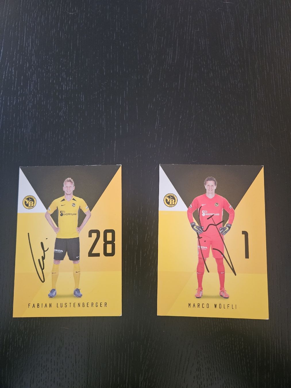 Autografi: Autogrammkarten YB Legenden – Nuovo (secondo la descrizione) da Langnau am Albis venduto da Richard77