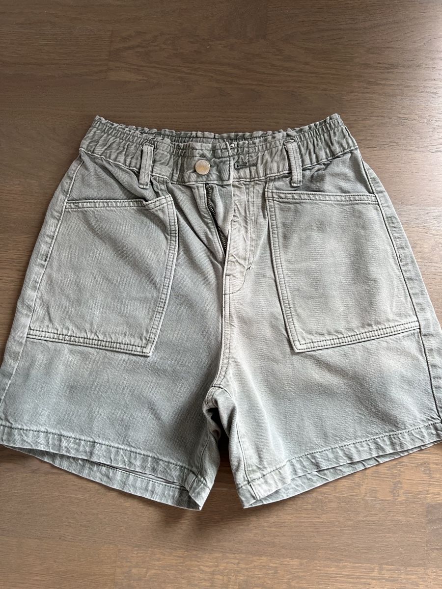 Pull&Bear Pantaloni: Pull&Bear Shorts – Usato da Kriens venduto da Krienserin_T 3