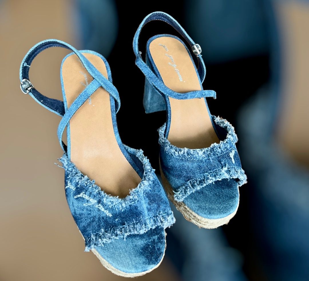 Scarpe da donna: Sandales talons hauts – Usato da Vuisternens-Romont venduto da gol_xp6p