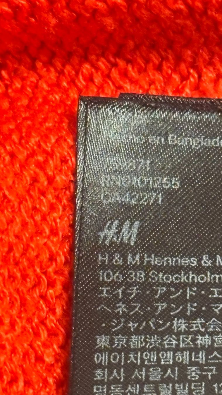 H&M Maglioni & Felpe: Roter Strick-Rollkragenpullover, Gr. S       (7) – Usato da Wallisellen venduto da AS.TZ. 3