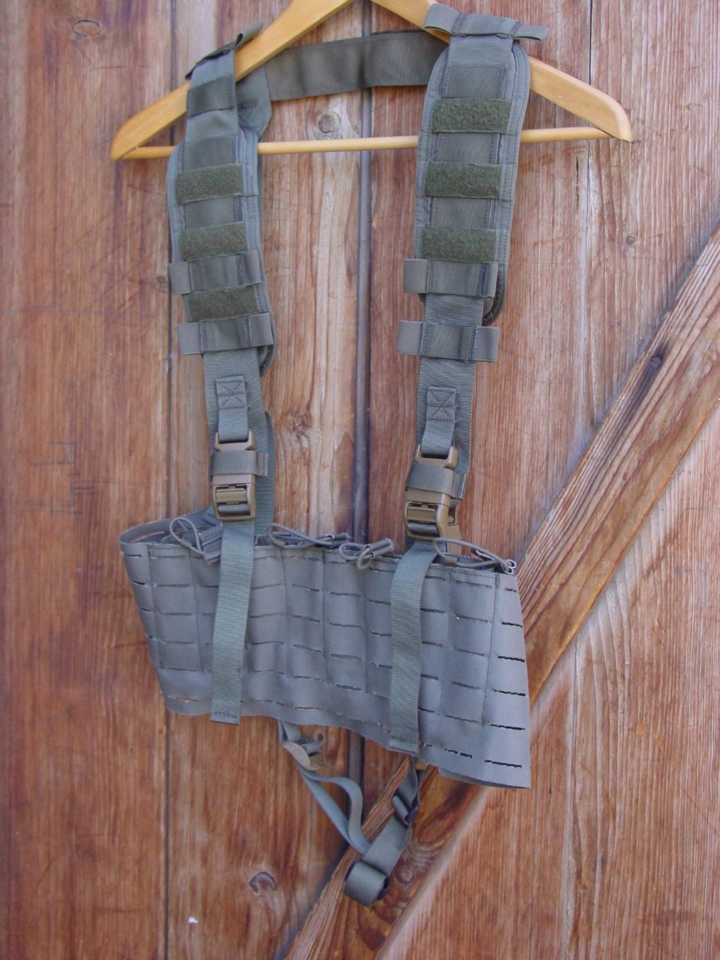 Gilet & Giacche: Chest Rig 14 MBAS Truppenversuch CHArmee – Usato da Ursenbach venduto da shopverte