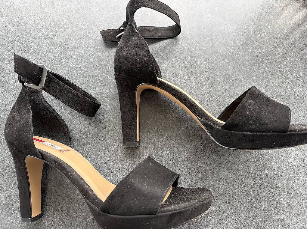 Damenschuhe: Wunderschöne Sandalen mit Highheels – Gebraucht aus Pfäffikon ZH von Violett777