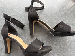 Wunderschöne Sandalen mit Highheels