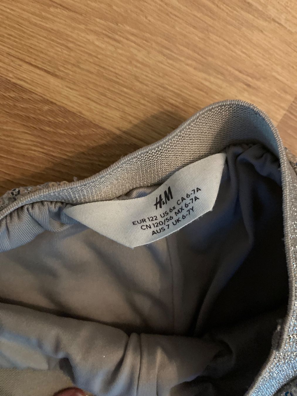 Pantaloni: Mädchen Partyhose Gr.122 silber – Usato da Emmenbrücke venduto da JJ_89 2